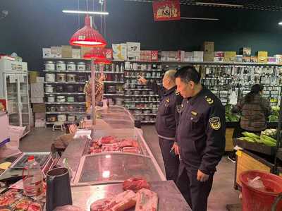 襄陽市市場(chǎng)監(jiān)督管理局 強(qiáng)化食用農(nóng)產(chǎn)品批發(fā)監(jiān)管 守護(hù)百姓“菜籃子”安全